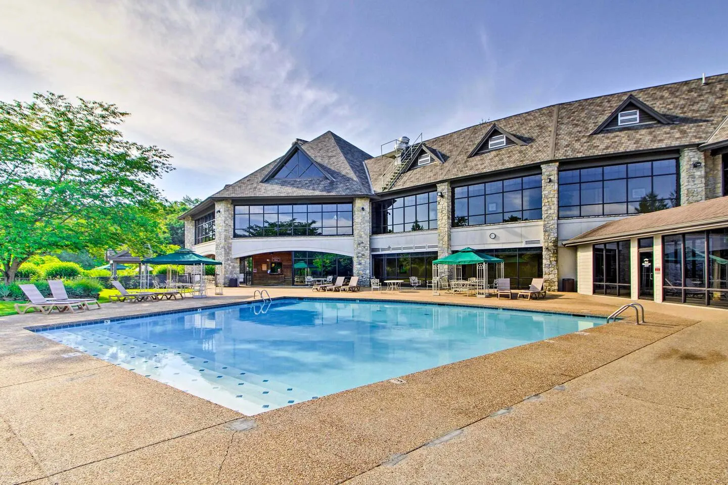 View Condo Nr SDC Pools, Fish Lake, Golf, Resort! 11