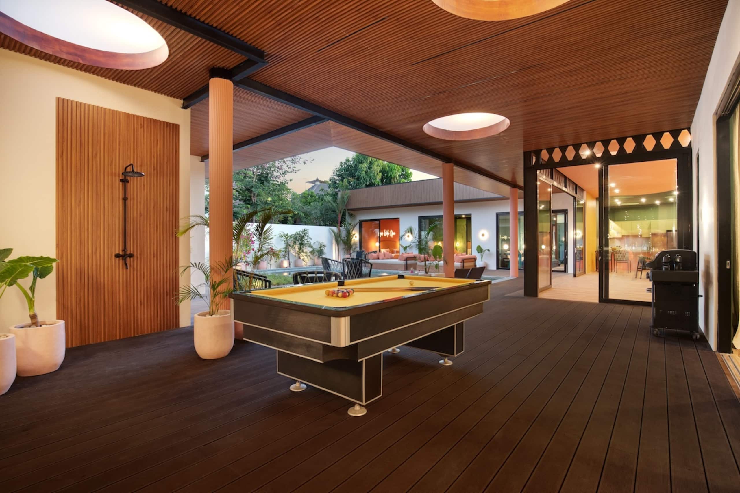 Canggu's Trendsetting Ultimate 7-Bed Beach Getaway 17