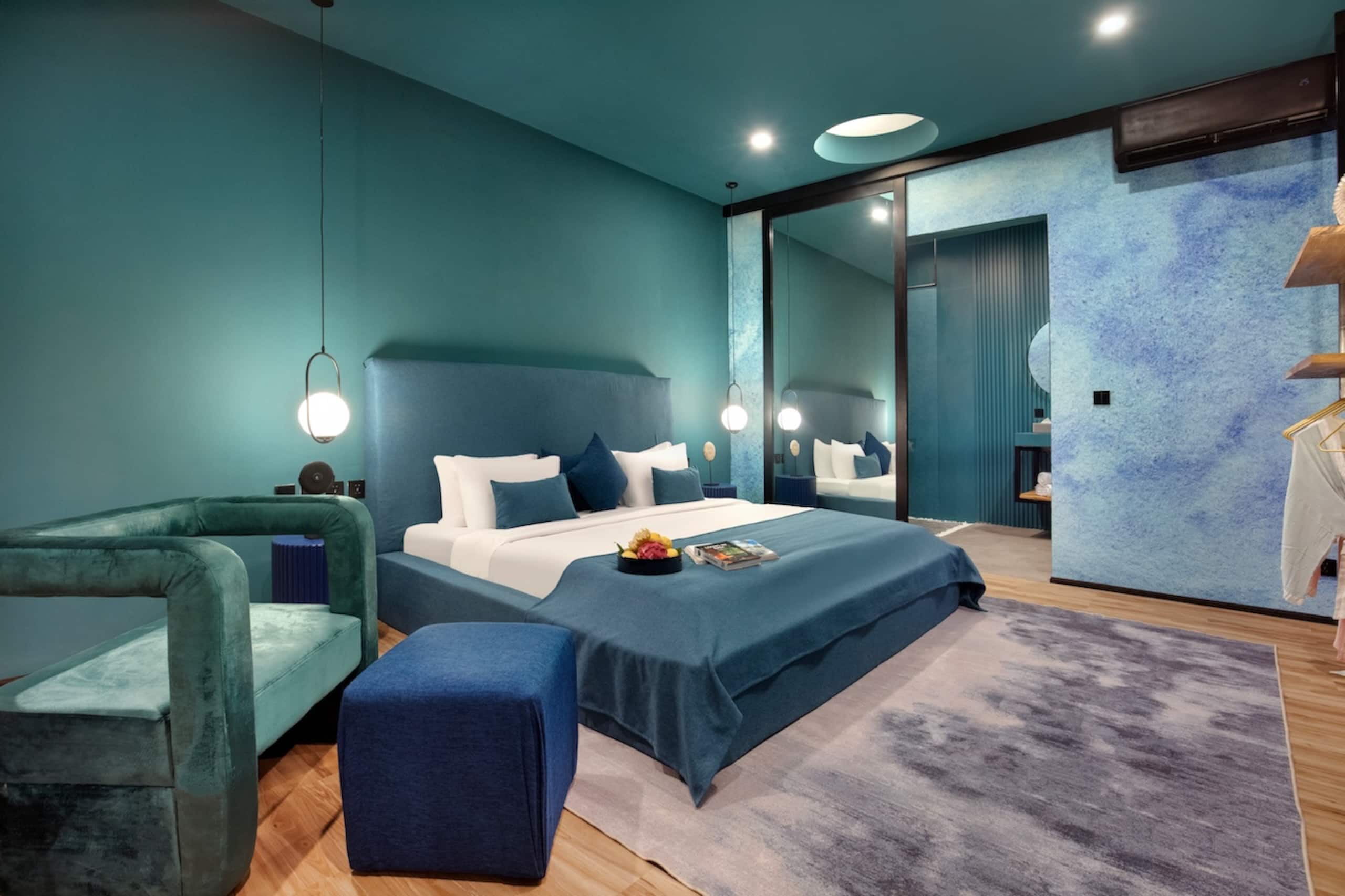 Canggu's Trendsetting Ultimate 7-Bed Beach Getaway 28