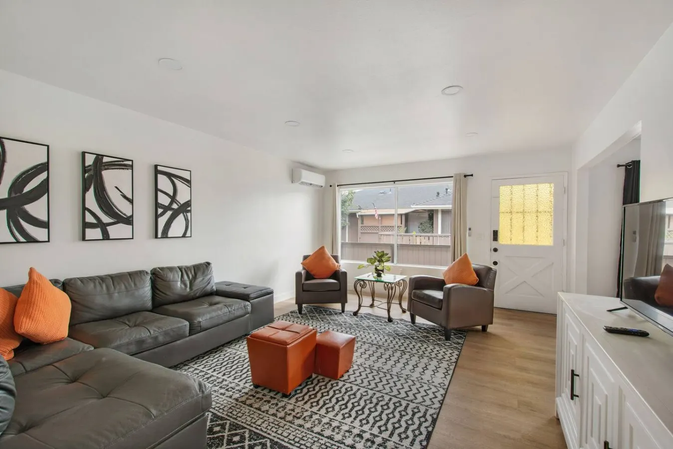 2Bd/1Bth Close To Shopping | Theme Parks | Eats!