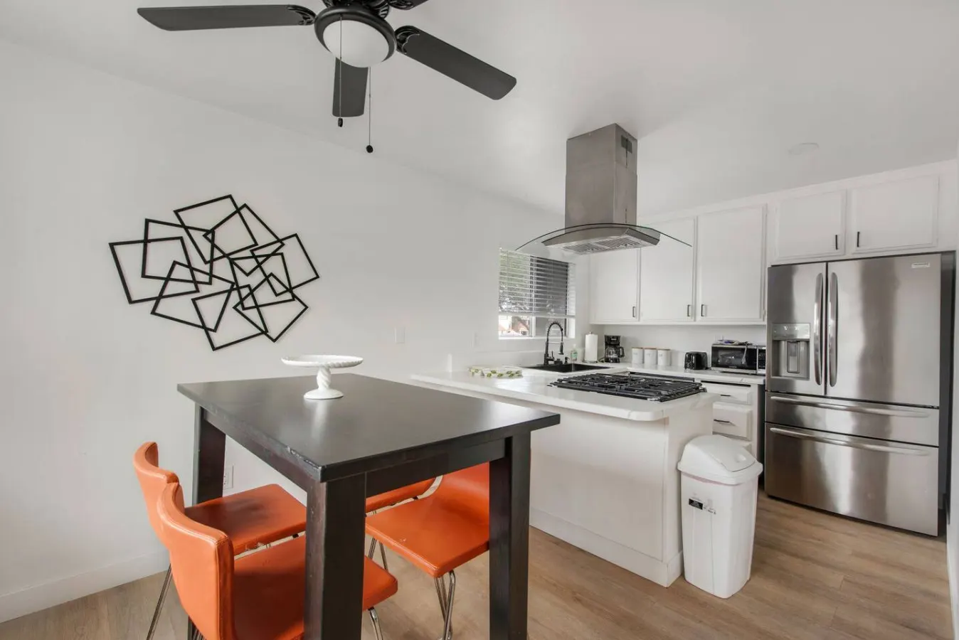 2Bd/1Bth Close To Shopping Theme Parks Eats! 13