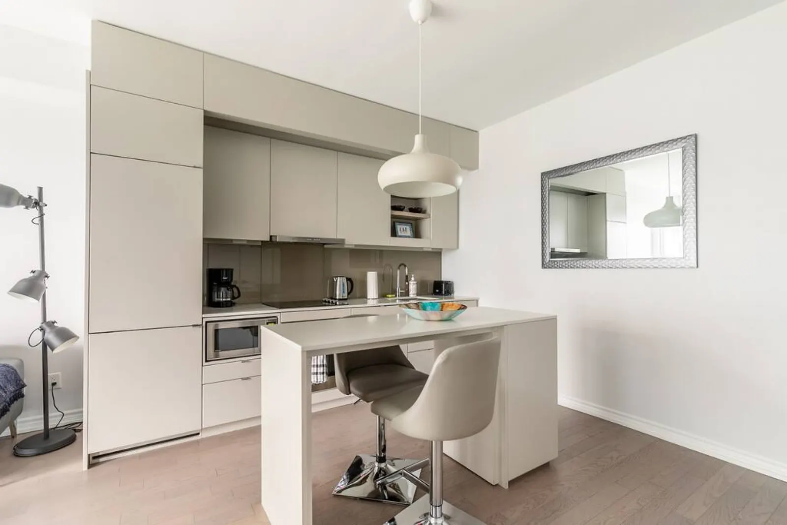 Modern 1BR Condo • Central • Stylish & Bright — photo 3