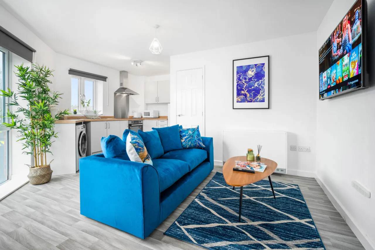 Stylish 2 Bed Apartment - Parking - Smart TV - WIFI