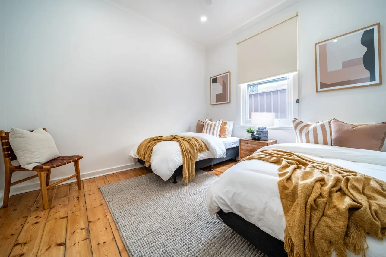Ambrosia—Relaxed Character Stay near Norwood 14
