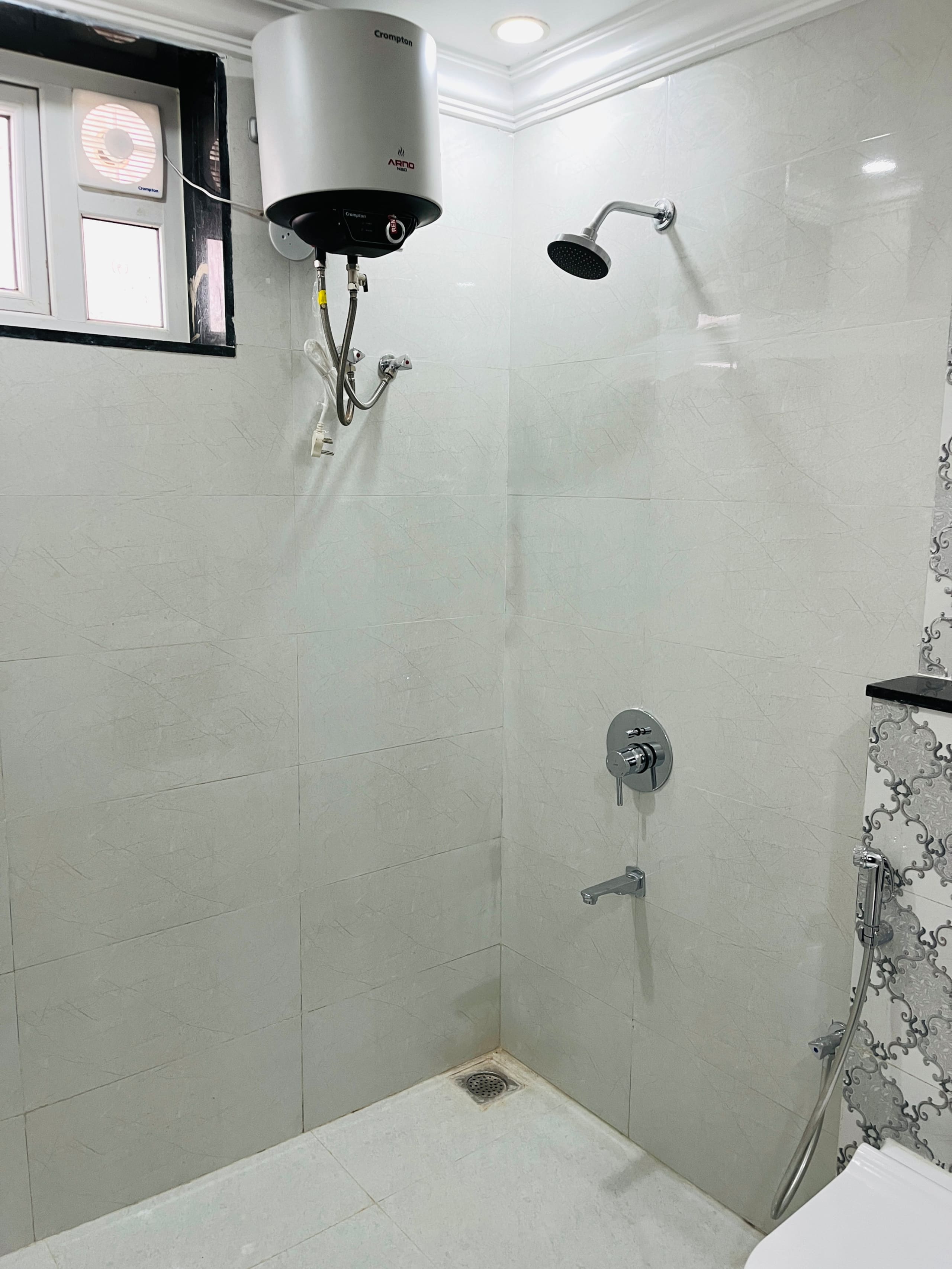 Mirage - New Premium 2BHK w/ Pool • Luxurious Stay 27