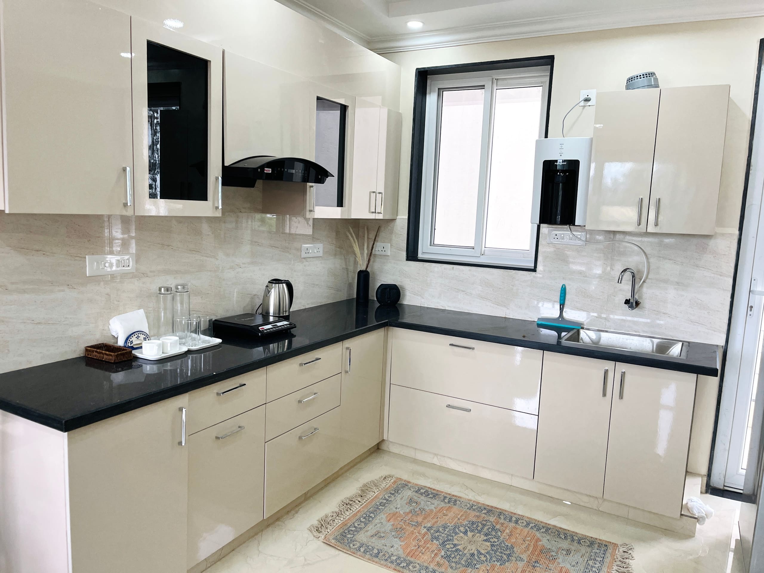 Mirage - New Premium 2BHK w/ Pool • Luxurious Stay 10