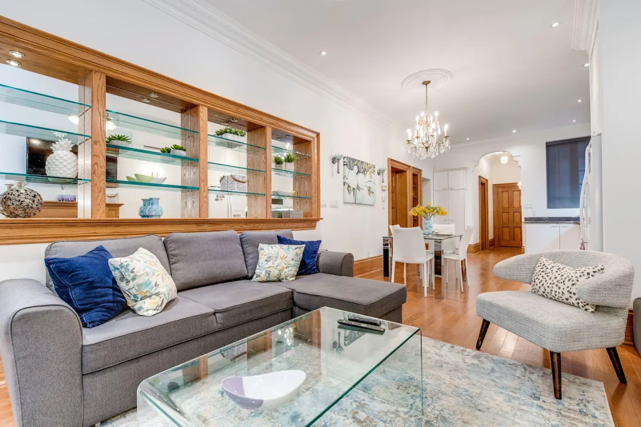 Spacious 1BR Suite • King Bed • Amazing Terrace