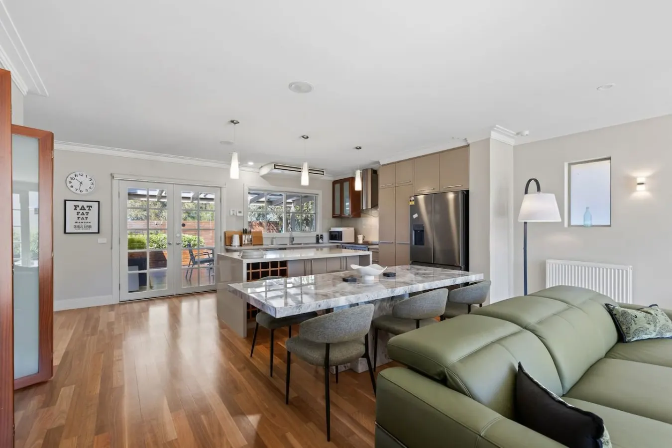 Stylish Ballarat Group Escape Sleeps 10 16