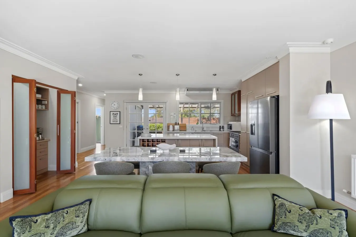 Stylish Ballarat Group Escape Sleeps 10 19