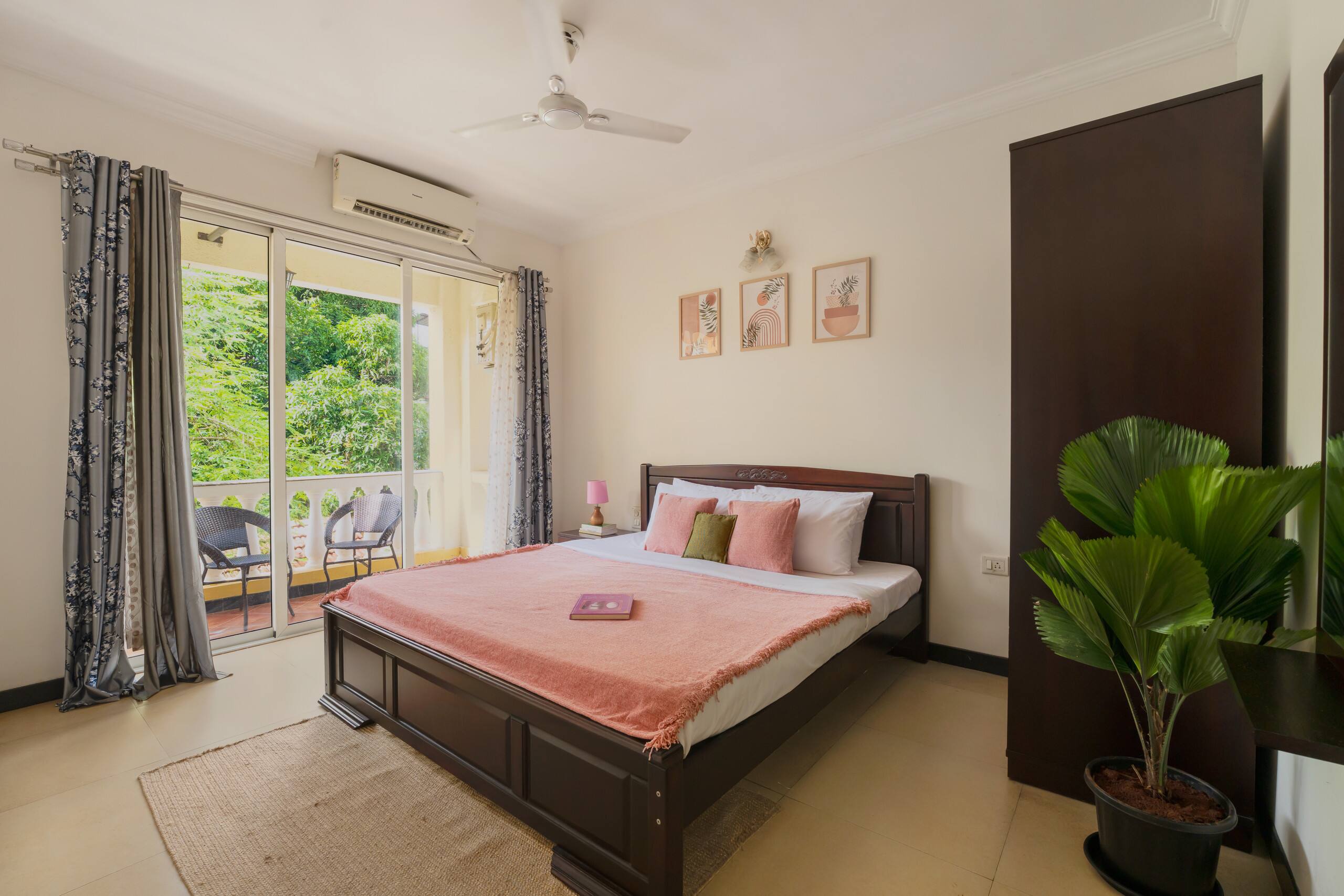 Boutique 2BHK | Pool & Gym | Siolim 26