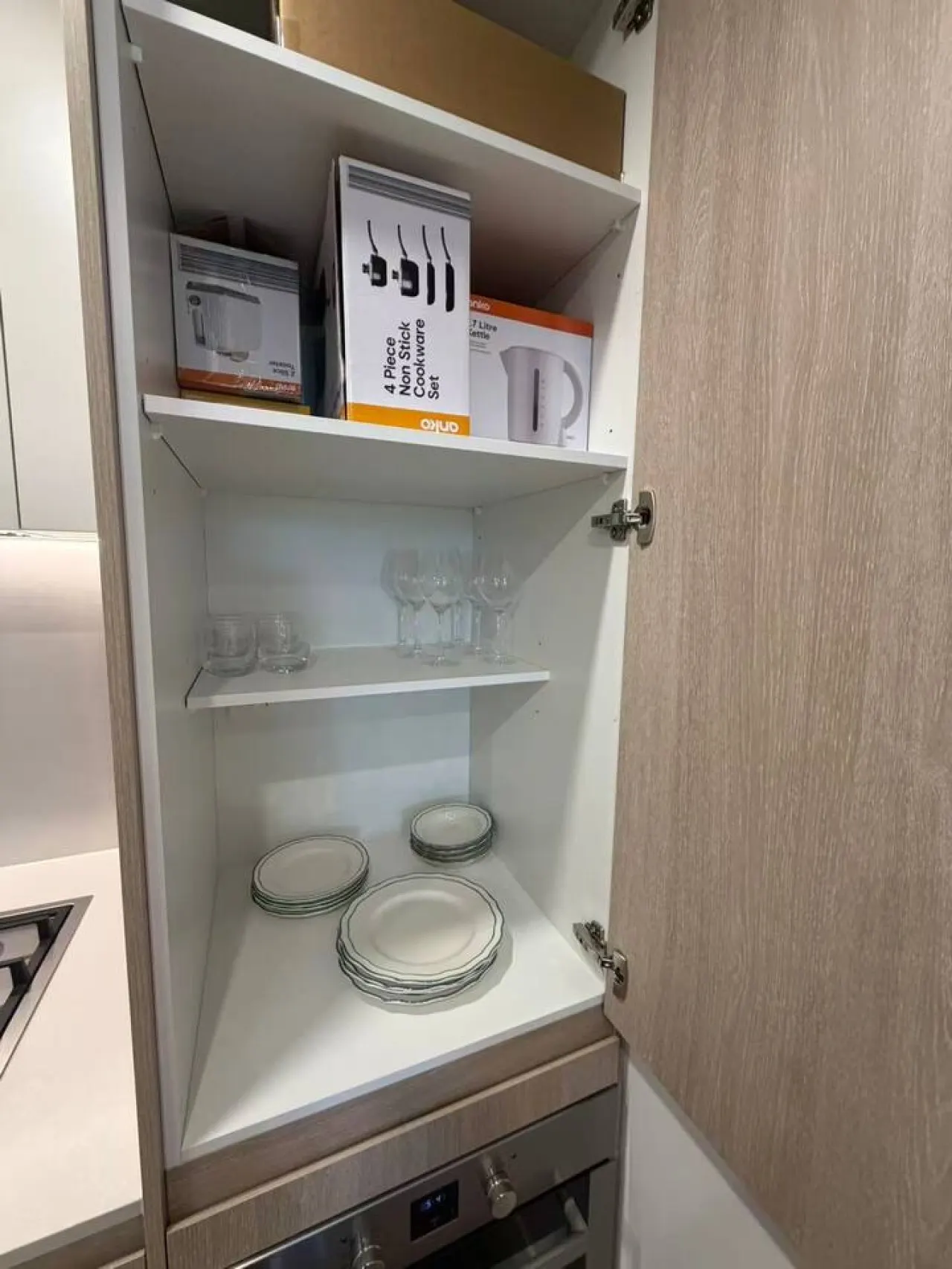 Modern 2BR Retreat in the Heart of Macquarie Park 9