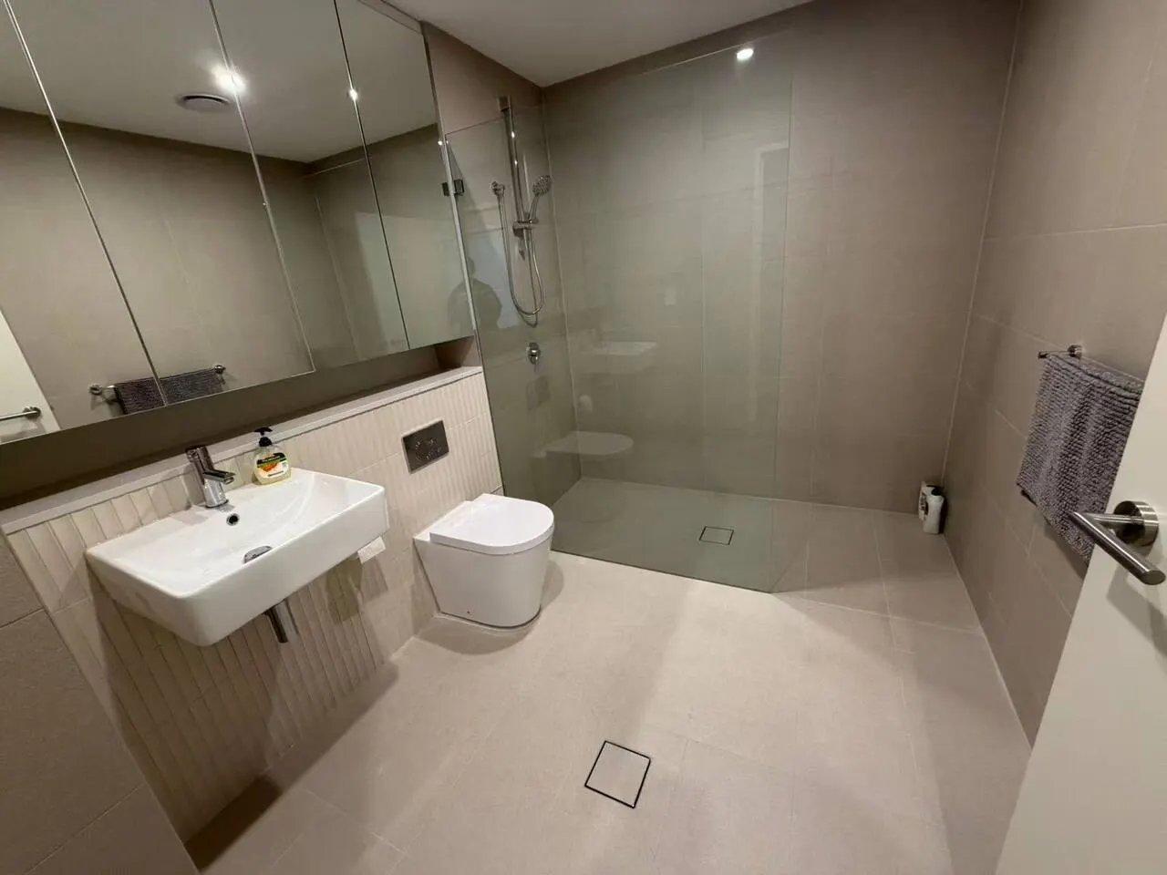 Modern 2BR Retreat in the Heart of Macquarie Park 12