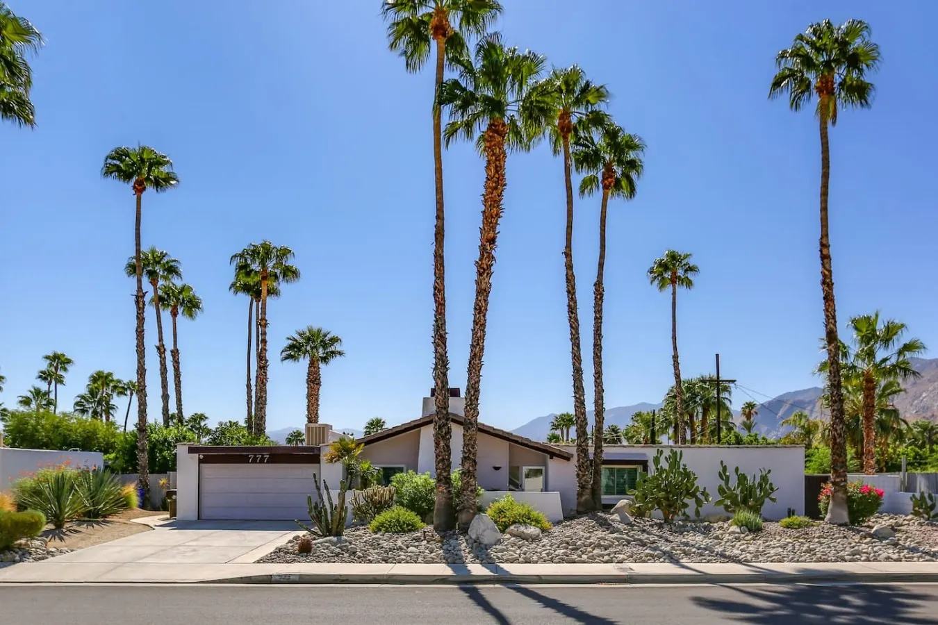 The Canyons: Palm Springs, CA 6