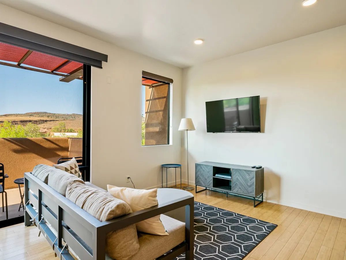 The Morning Star Suite 16