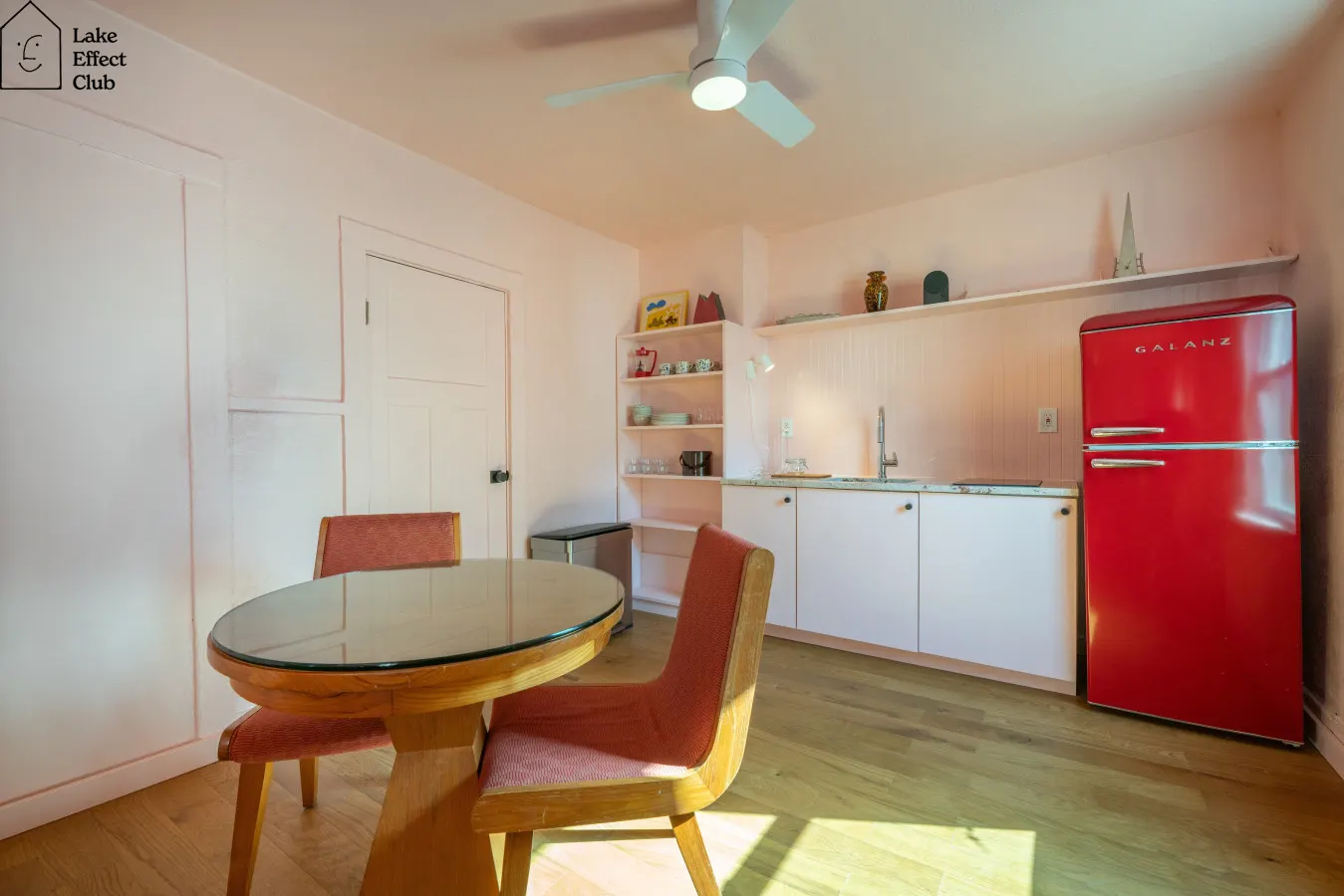 1BR on Milwaukee's Lower East Side Lake Effect Club: The Nohl 12