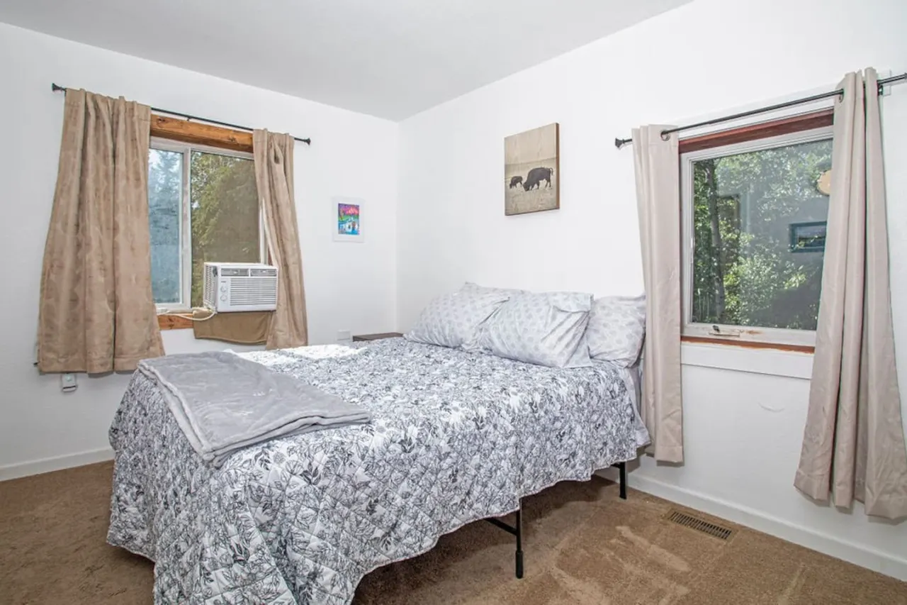 Meadow Rue Hideaway 13