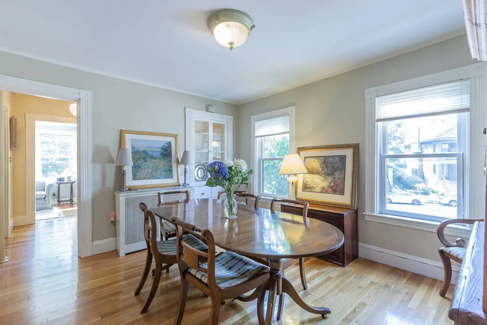 Charming Harvard Victorian — photo 3