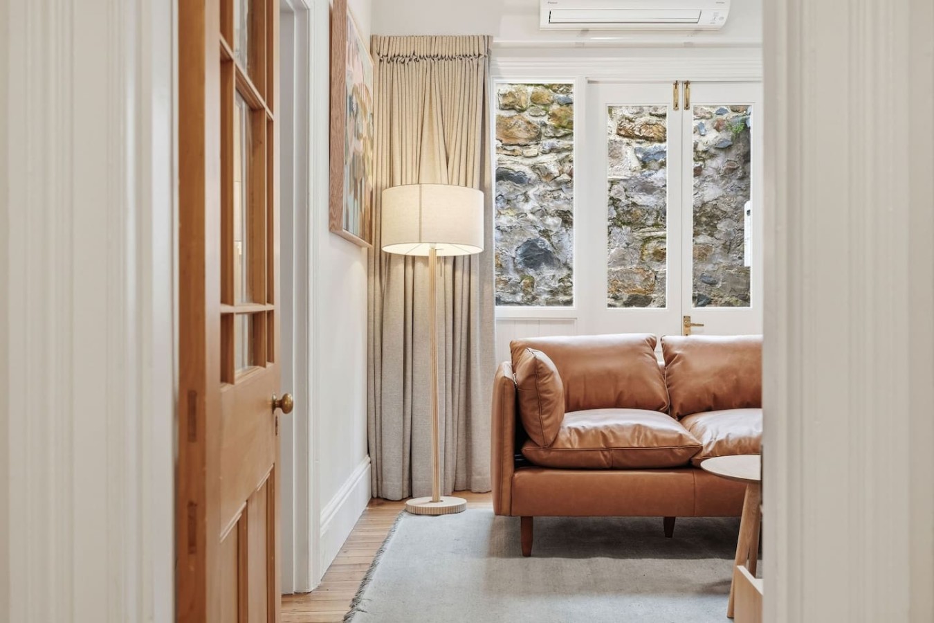 Sandy Bay Style | Close to CBD