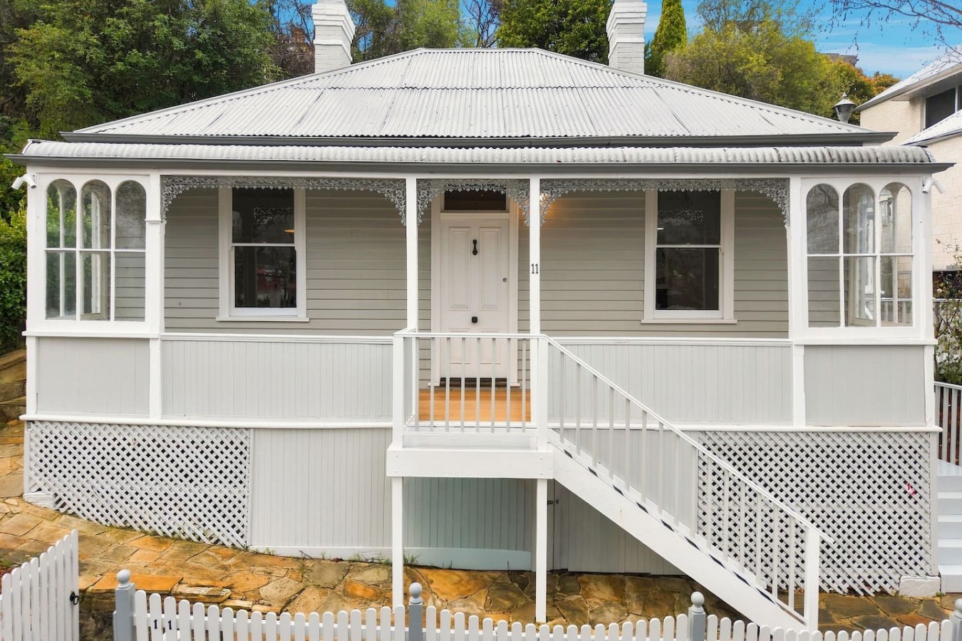 Sandy Bay Style | Close to CBD — photo 2