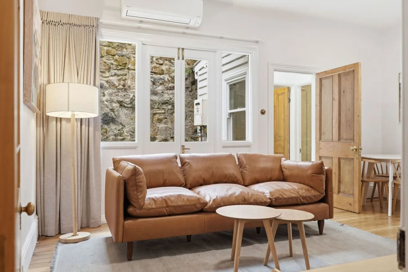Sandy Bay Style Close to CBD 15