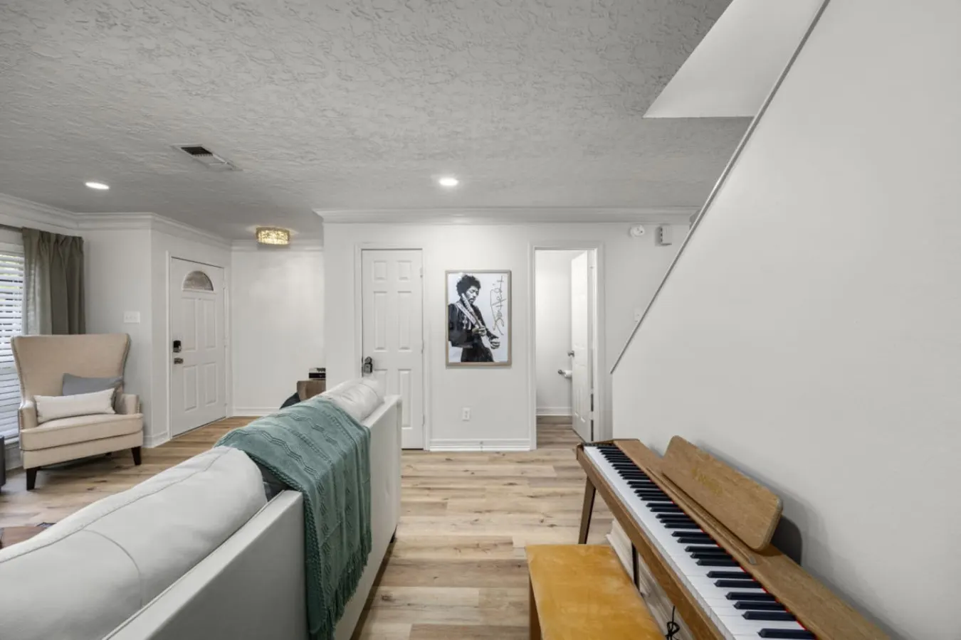 Two Connected Townhomes for 19 Group Stays, Walk to Dining, Montrose 17