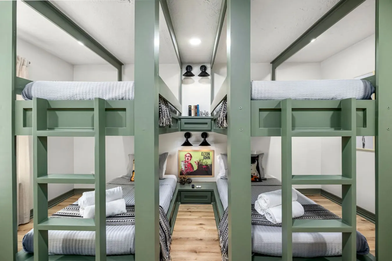 Two Connected Townhomes for 19 | Group Stays, Walk to Dining, Montrose — foto 3