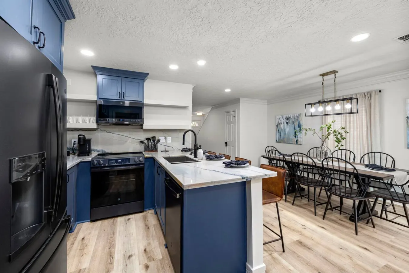 Two Connected Townhomes for 19 | Group Stays, Walk to Dining, Montrose — foto 4
