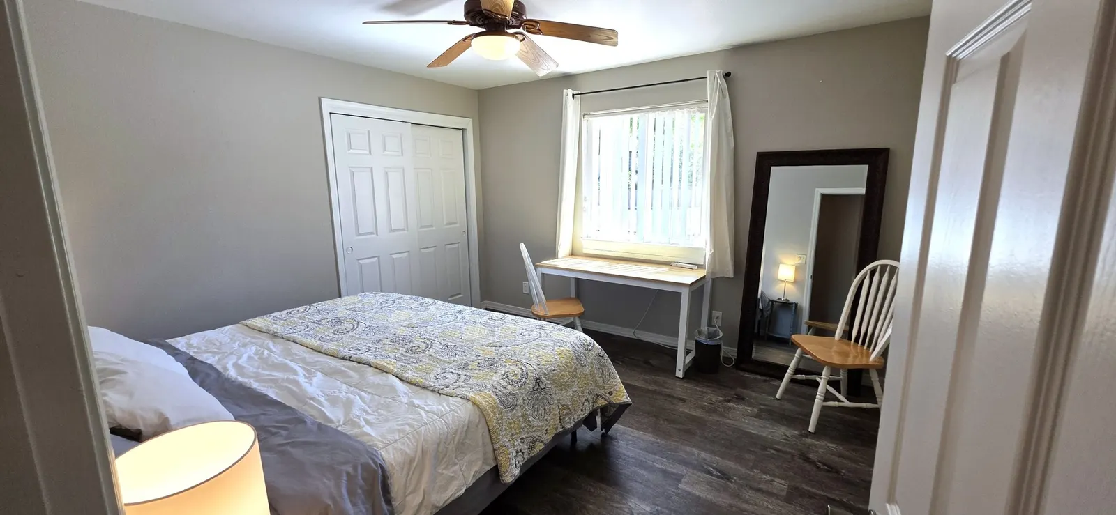 Grandy cozy King and Queen rooms 13