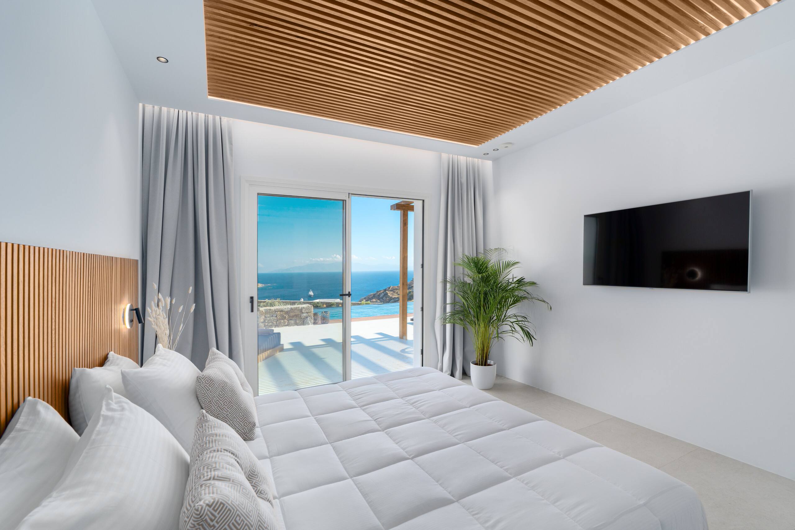 Elit Villa Psarou | Heated Pool & Jacuzzi 18