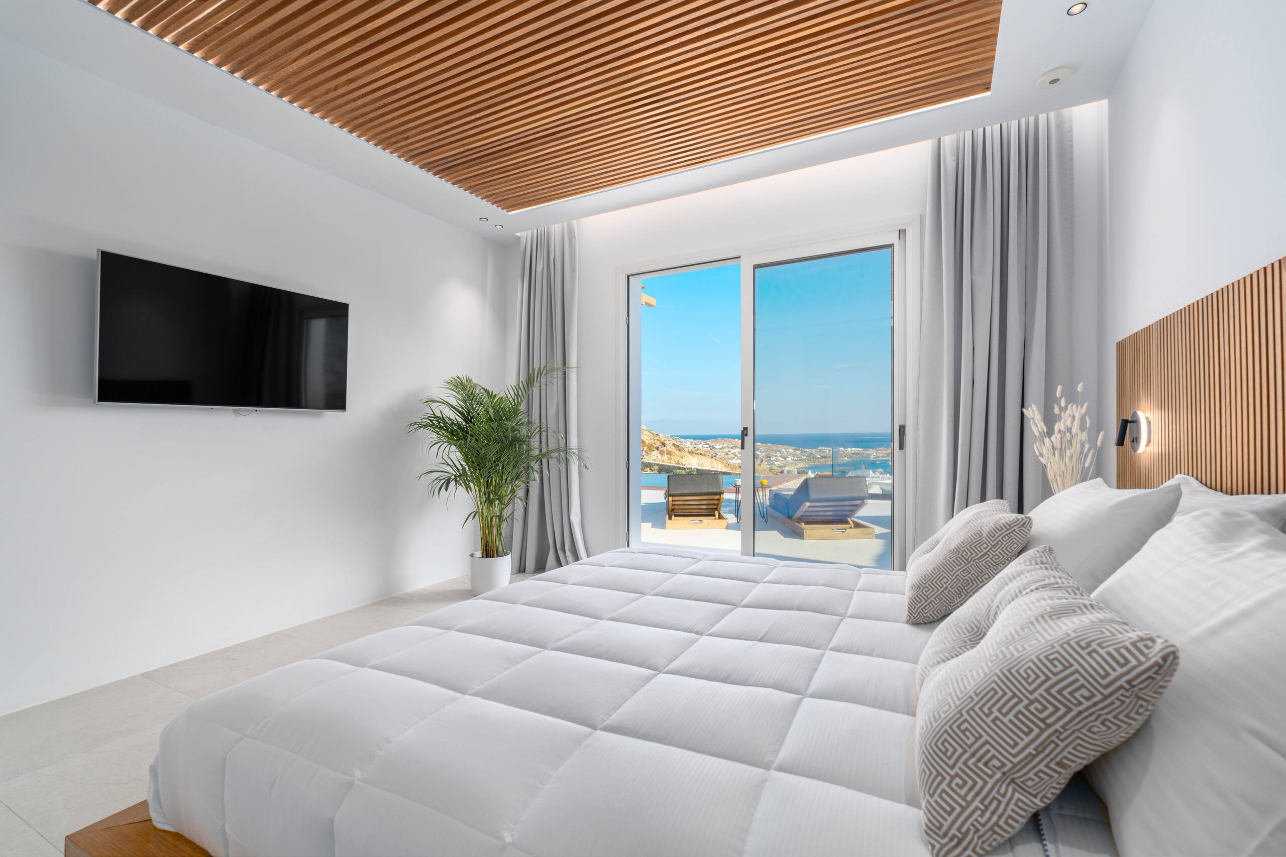 Elit Villa Psarou | Heated Pool & Jacuzzi 21