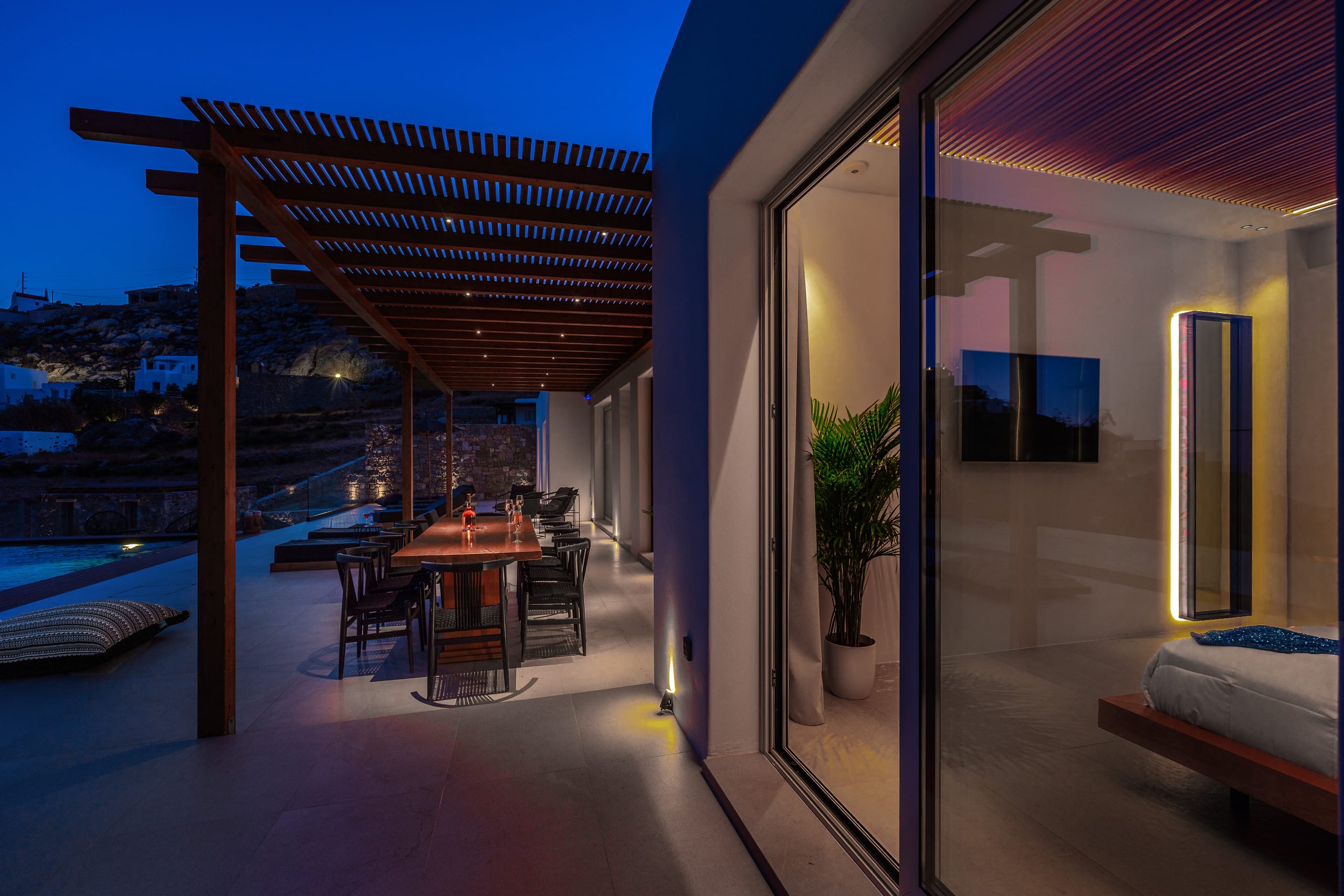 Elit Villa Psarou | Heated Pool & Jacuzzi 37