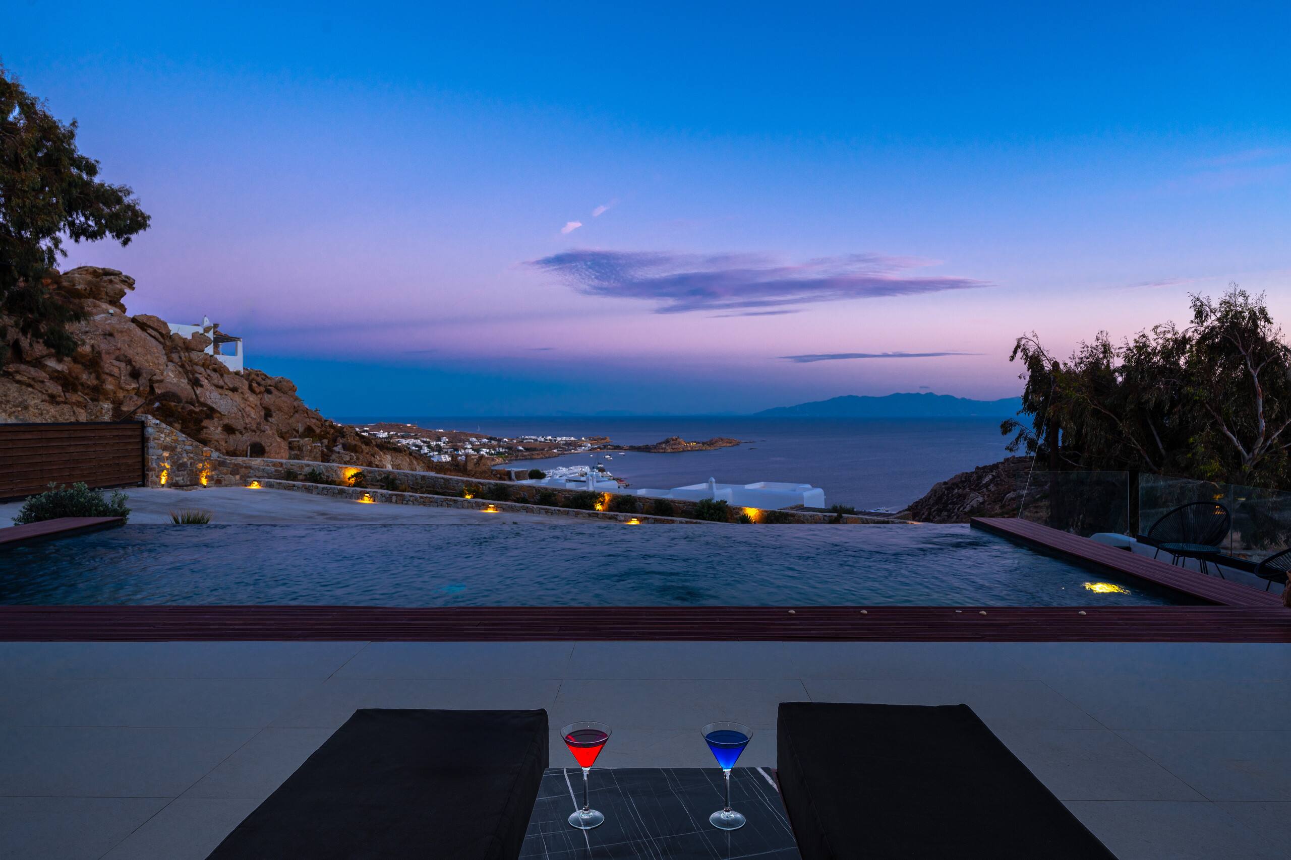 Elit Villa Psarou | Heated Pool & Jacuzzi 26