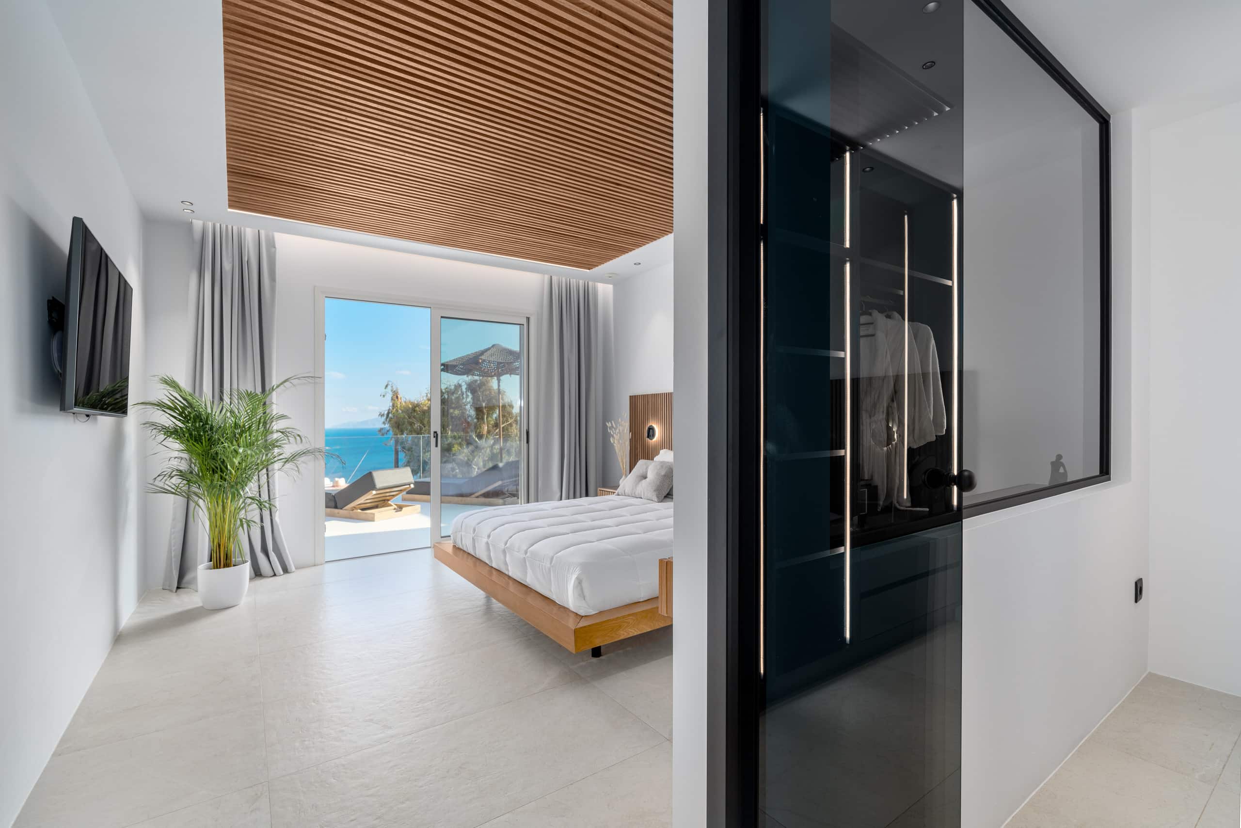 Elit Villa Psarou | Heated Pool & Jacuzzi 22