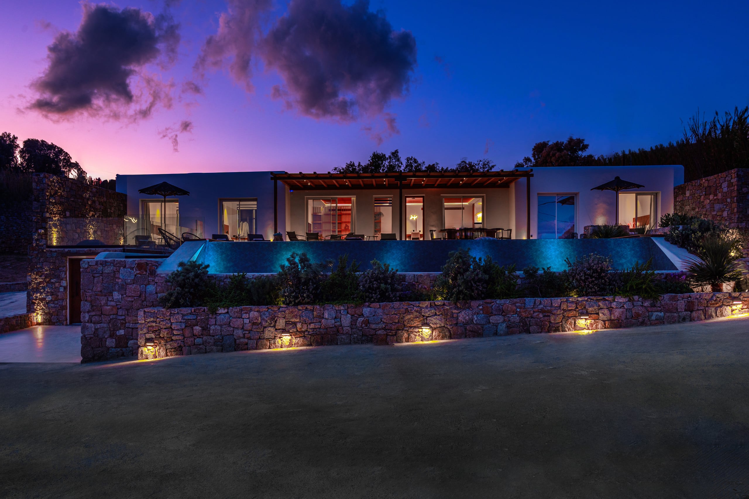 Elit Villa Psarou | Heated Pool & Jacuzzi 16