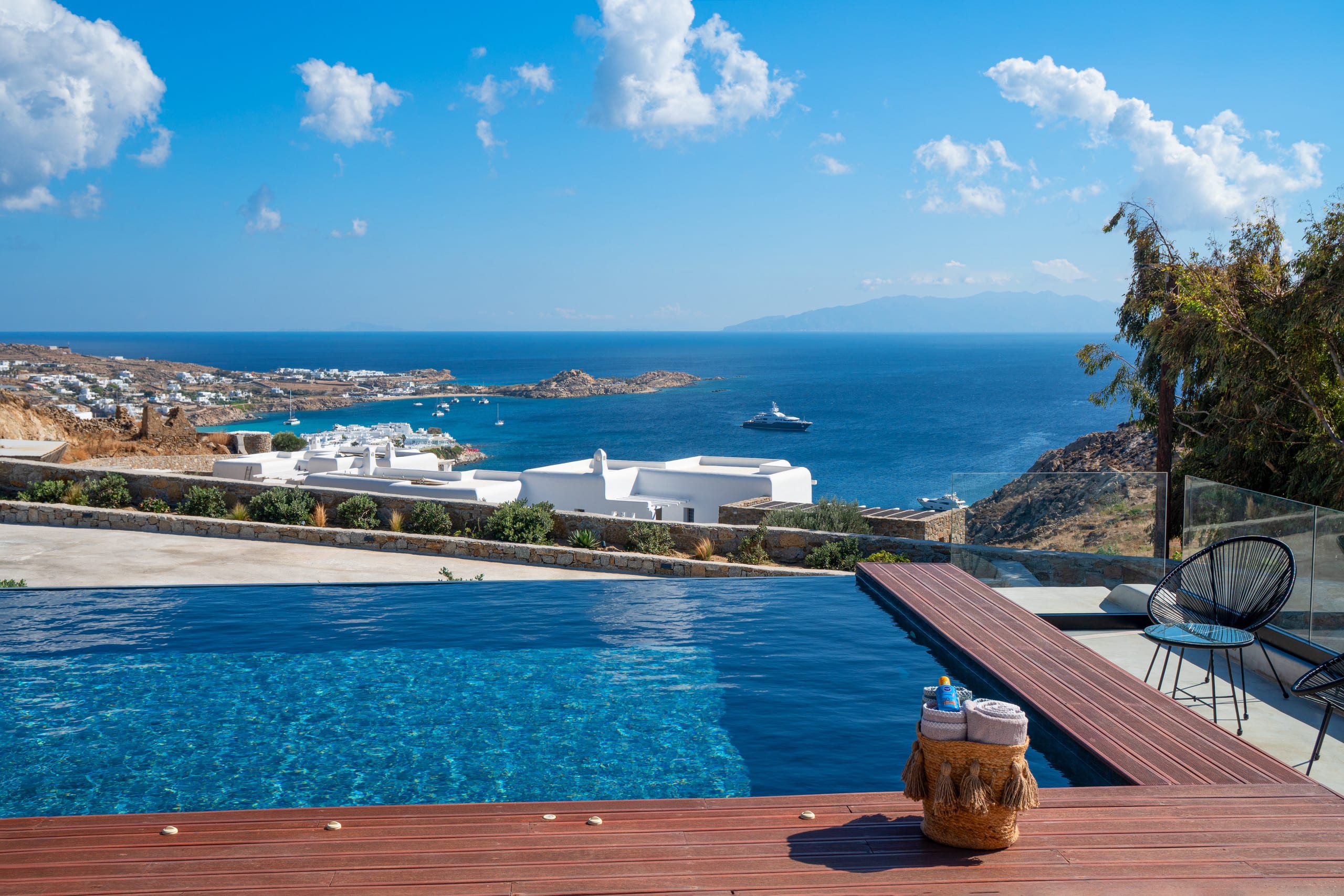 Elit Villa Psarou | Heated Pool & Jacuzzi 15