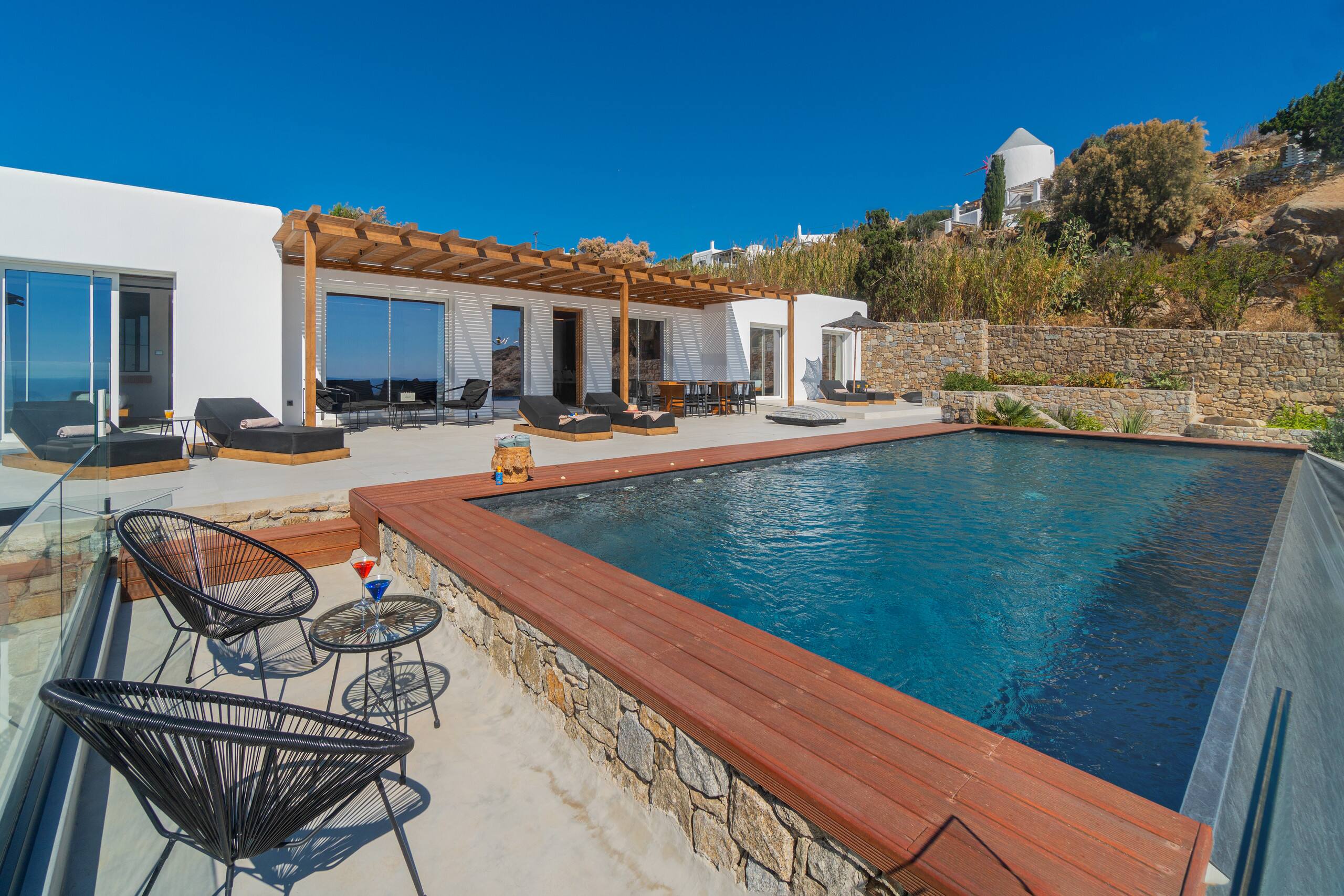 Elit Villa Psarou | Heated Pool & Jacuzzi 34