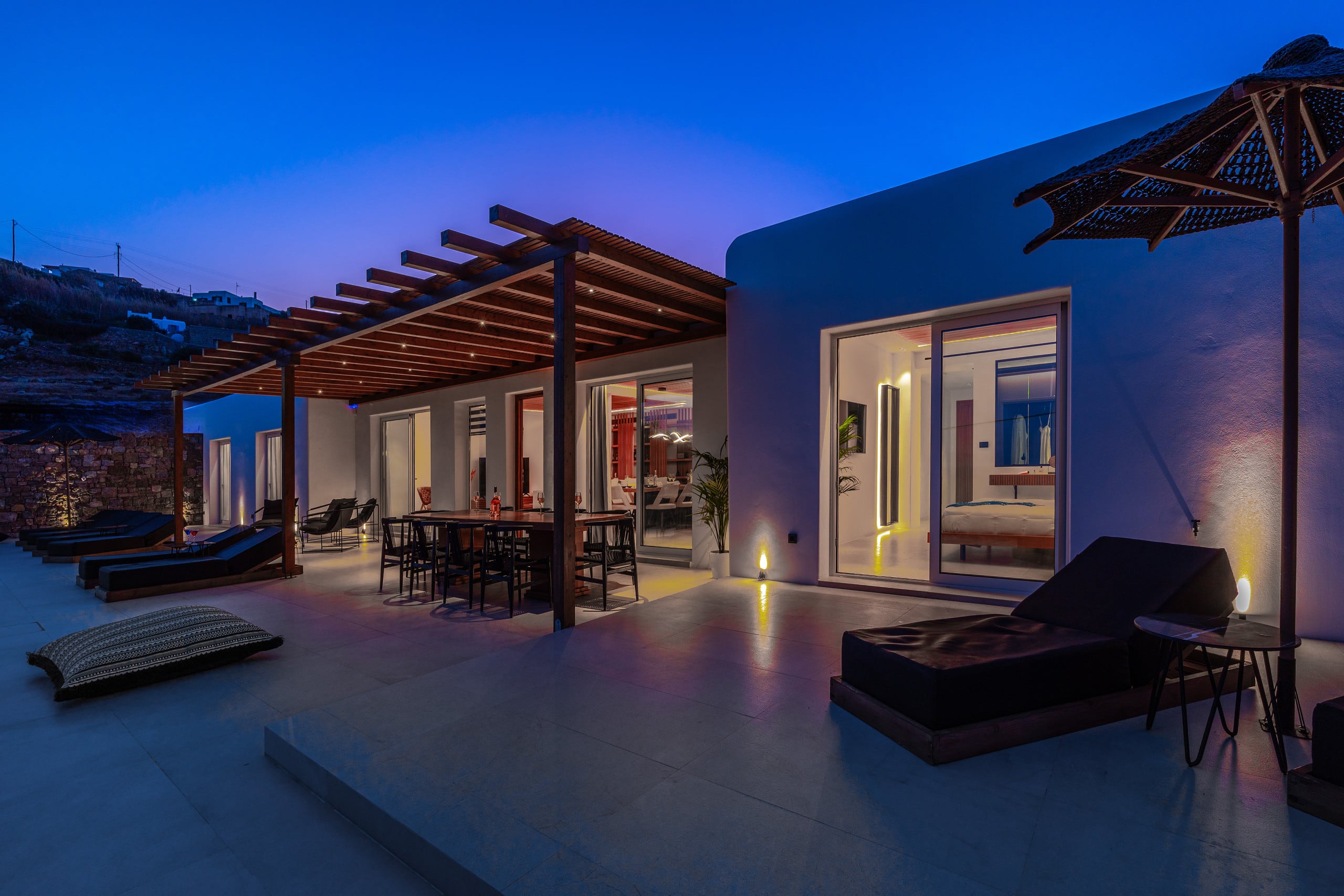 Elit Villa Psarou | Heated Pool & Jacuzzi 38