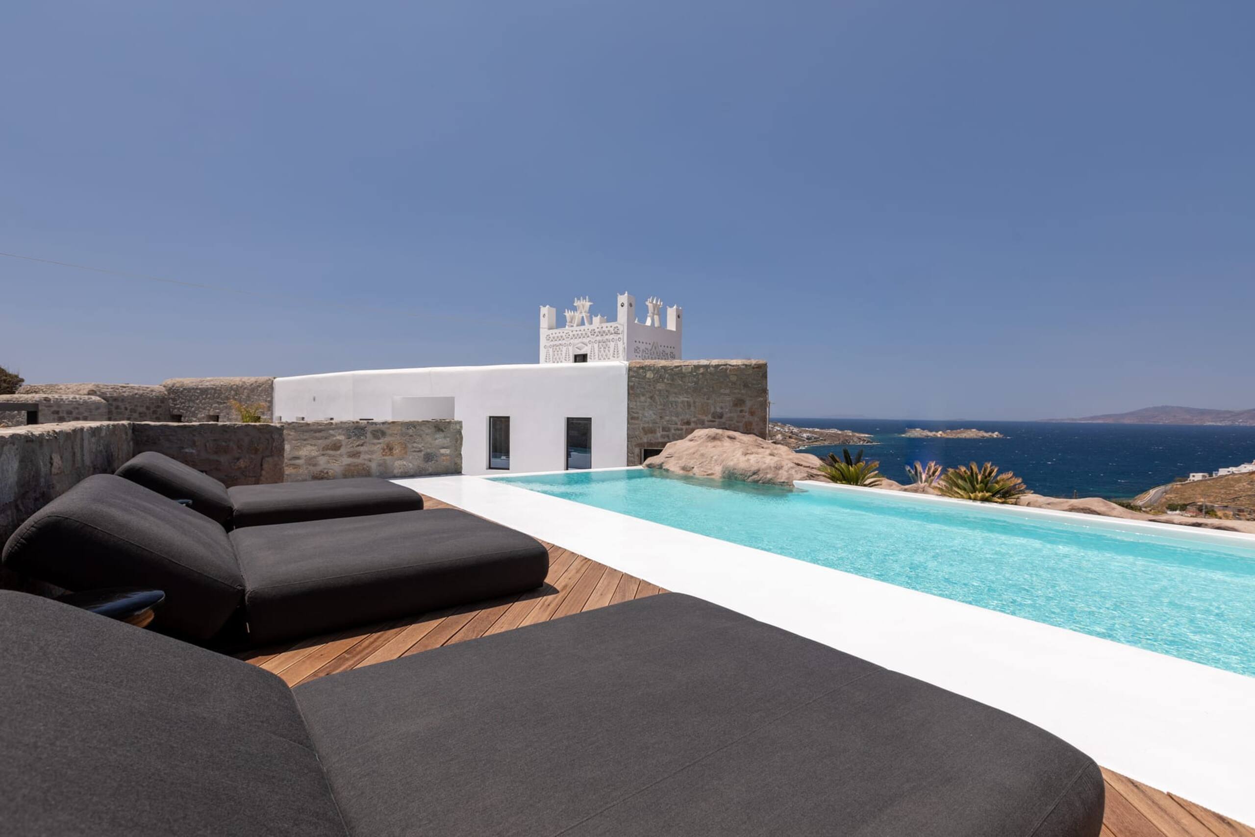 Mykonos Town Black Villa with Cave Heated Pool — photo 4