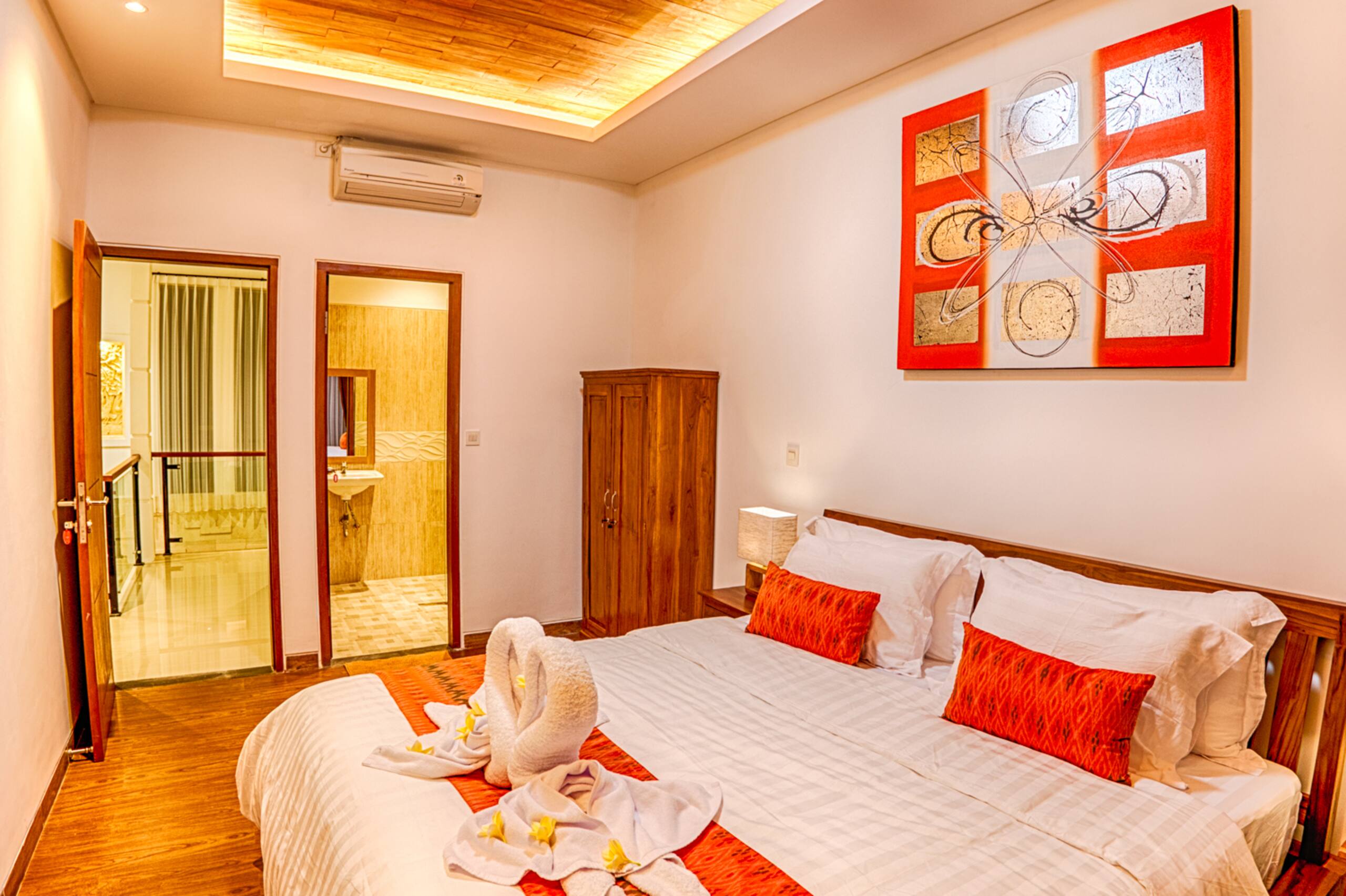 Villa Caitlyn Seminyak - Modern 3BR Villa w/ Pool! 6