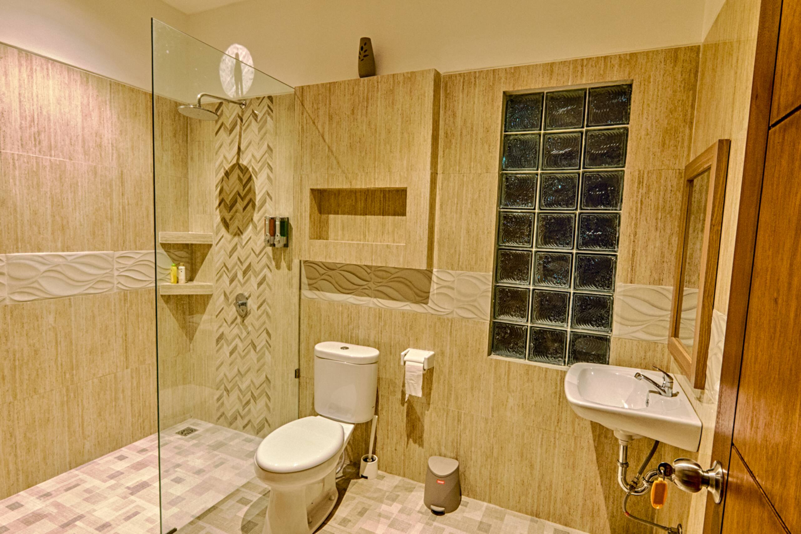 Villa Caitlyn Seminyak - Modern 3BR Villa w/ Pool! 9