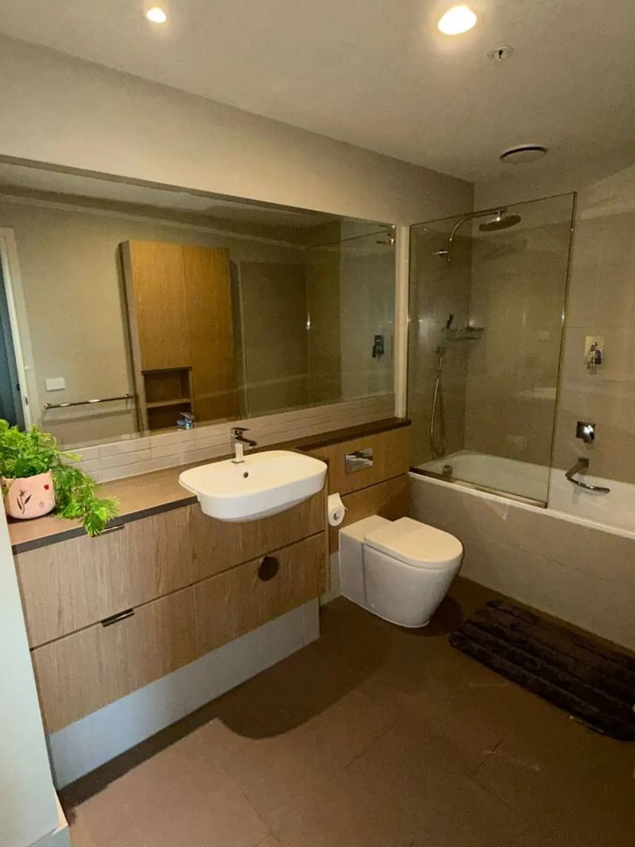 City central park 3 bedroom(8 guests) 2 carpark 13
