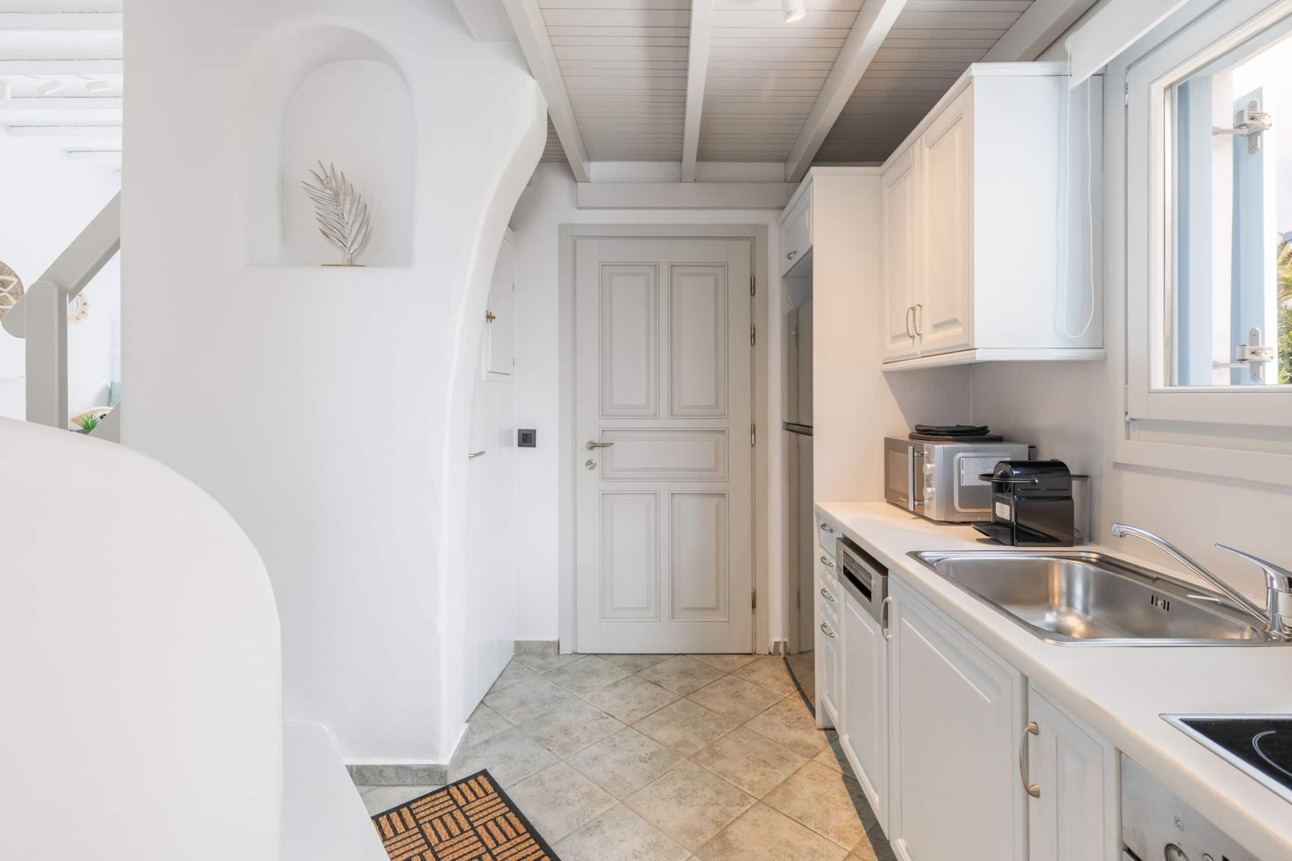 Dahlia Mykonean Suite 1 min. walk to Ornos  beach 11