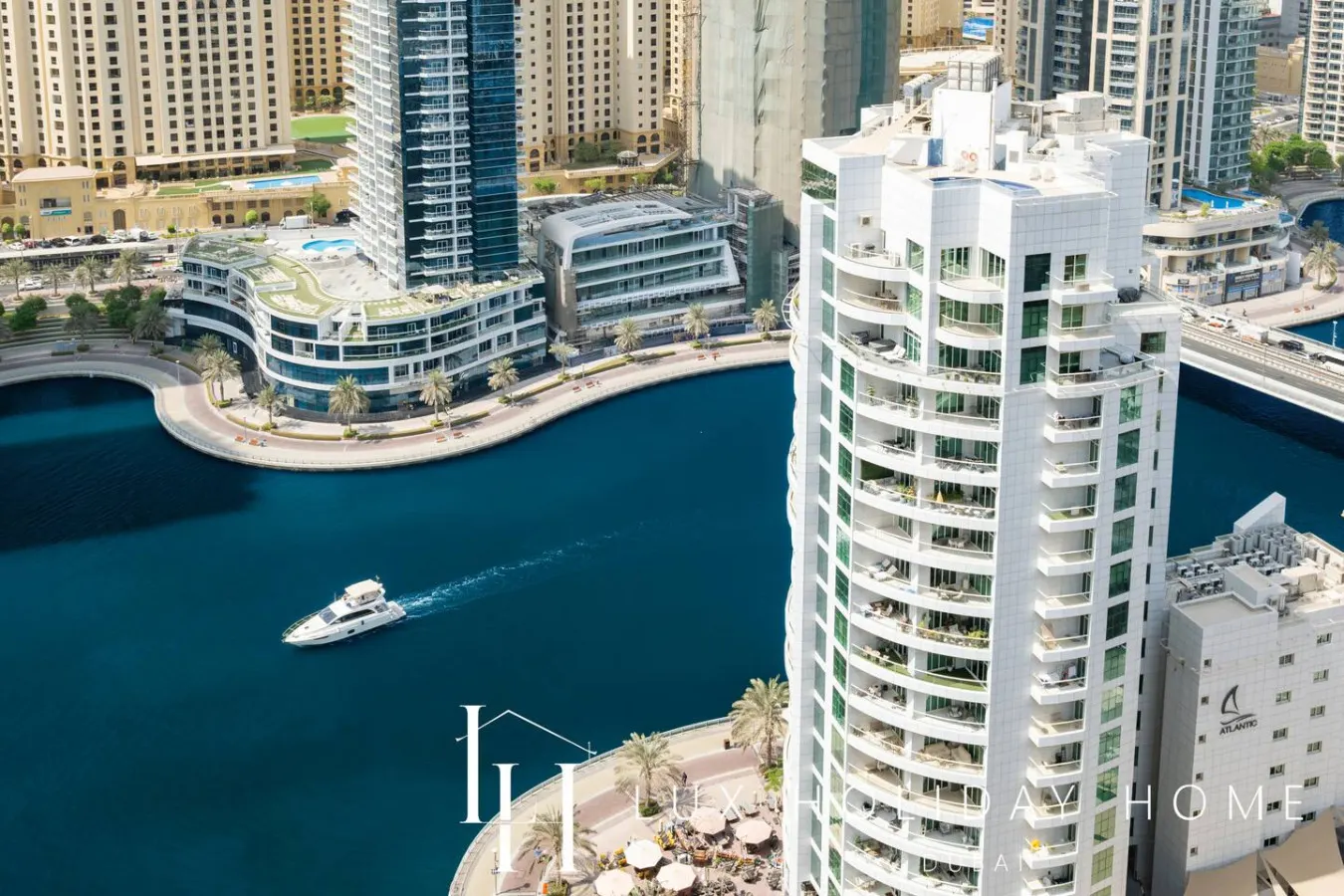 LUX The JW Marina Suite 4 9