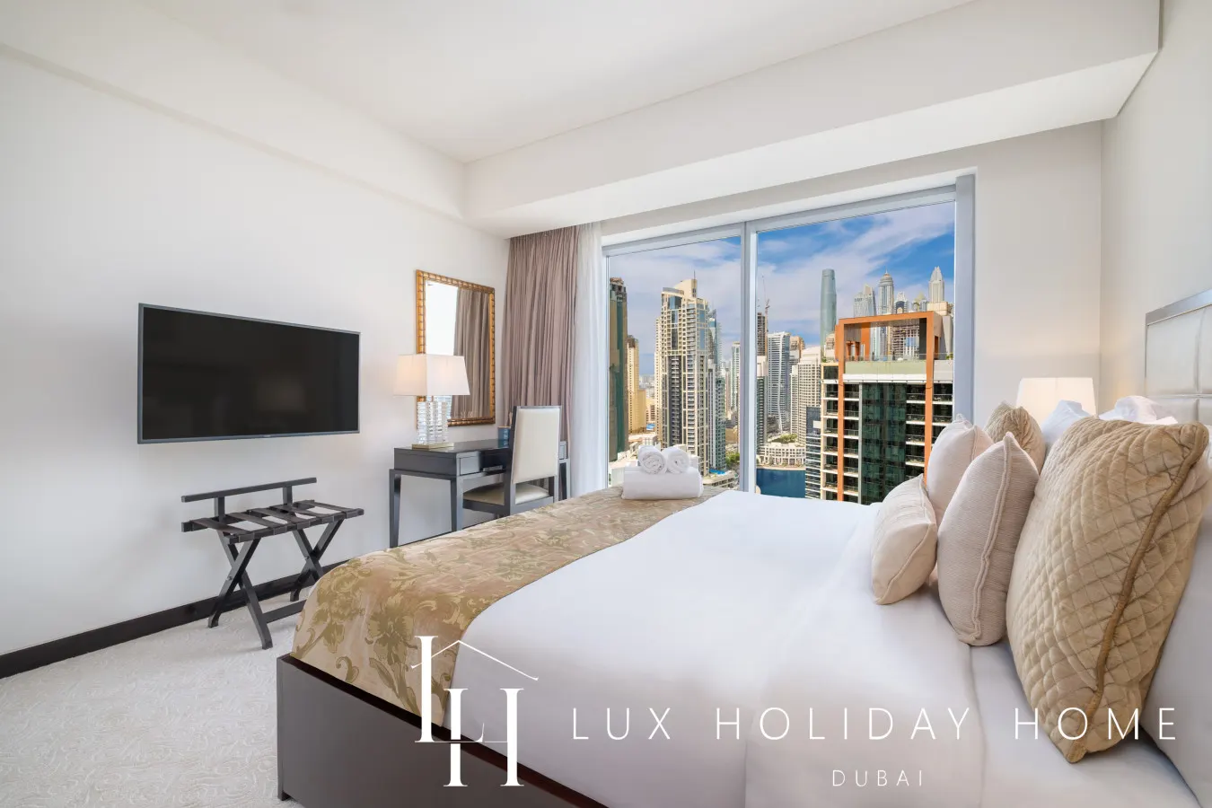 LUX The JW Marina Suite 4 6