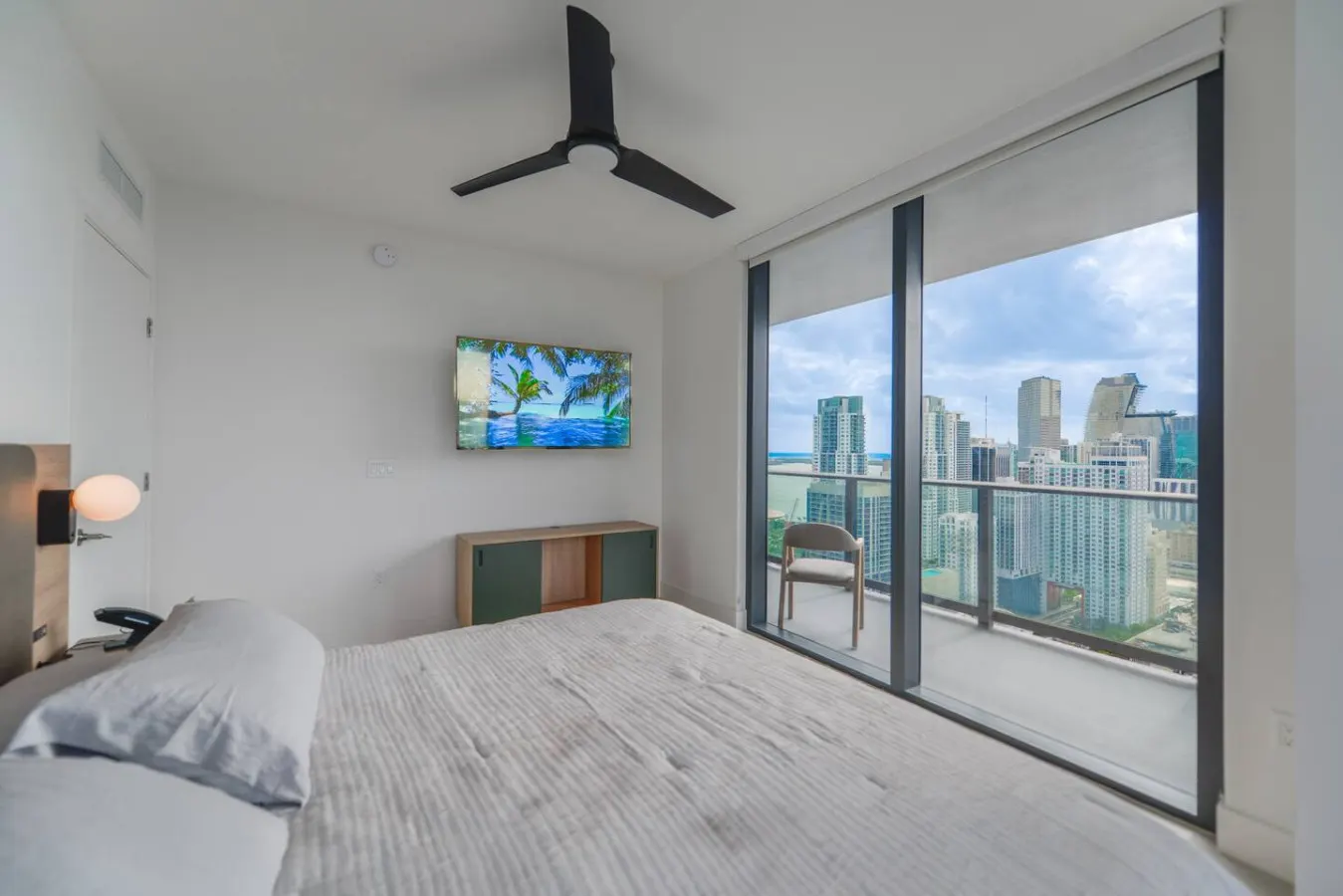 Chic 2/2 Condo with City views 11