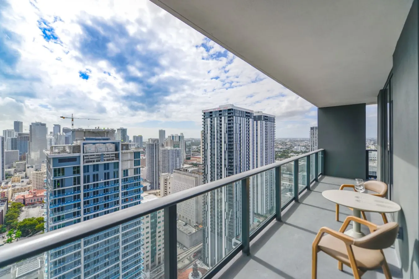 Chic 2/2 Condo with City views 20