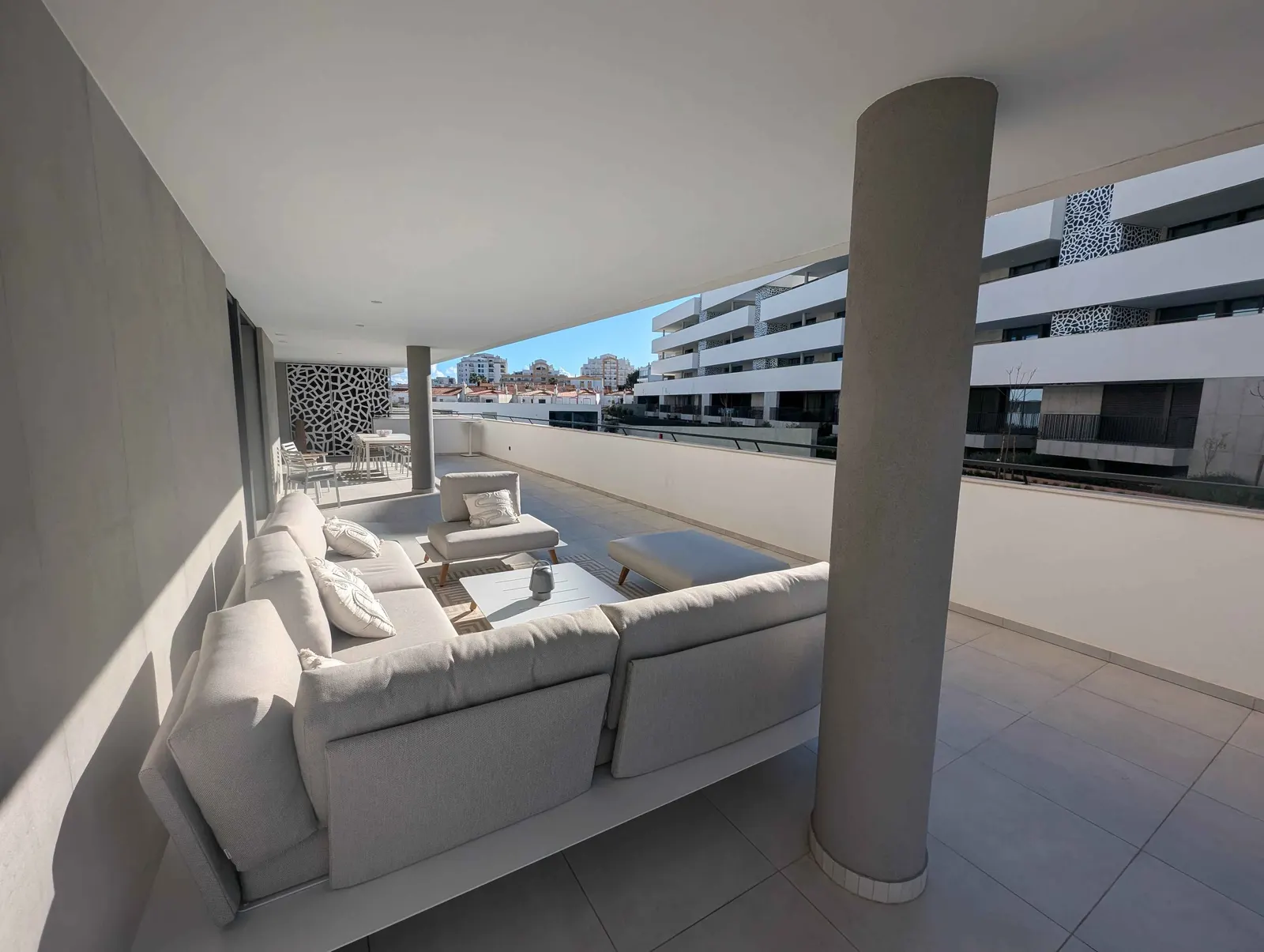 Terrace|Walk-Town/Beach|Pool/Gym/Sauna/Spa|Views — photo 5