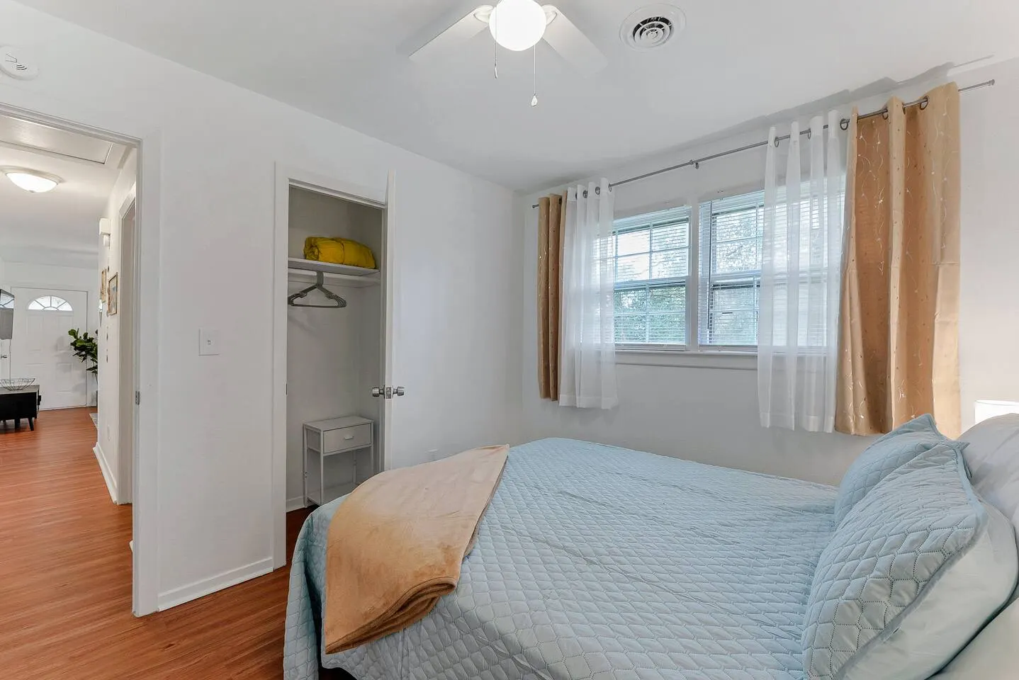 Cozy Pet-Friendly 3BR Near Norfolk Beaches 17
