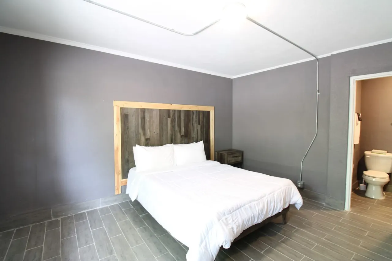 The Ozark at 1611 Residences 5