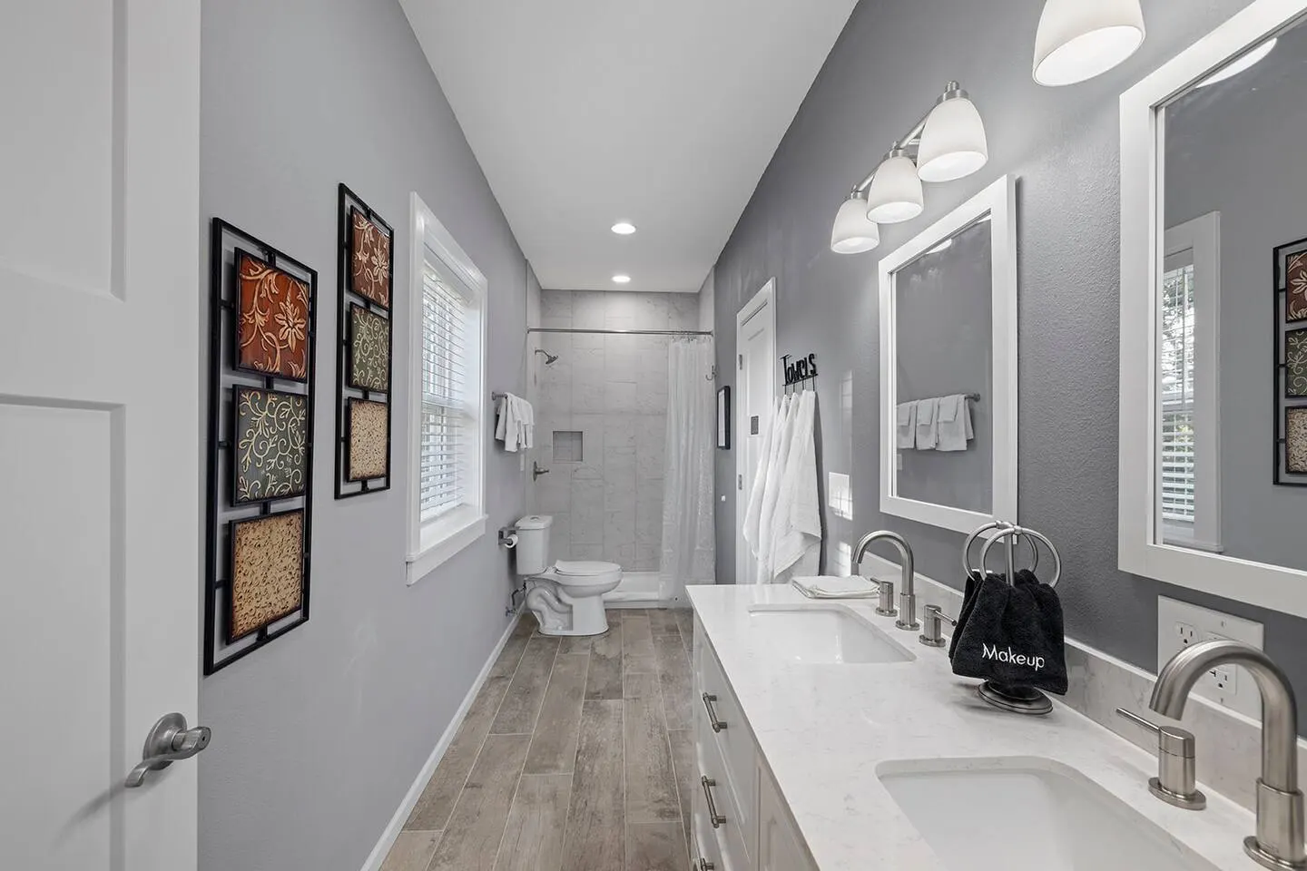 2 Units w/private entry - Bright, New and Modern! 10